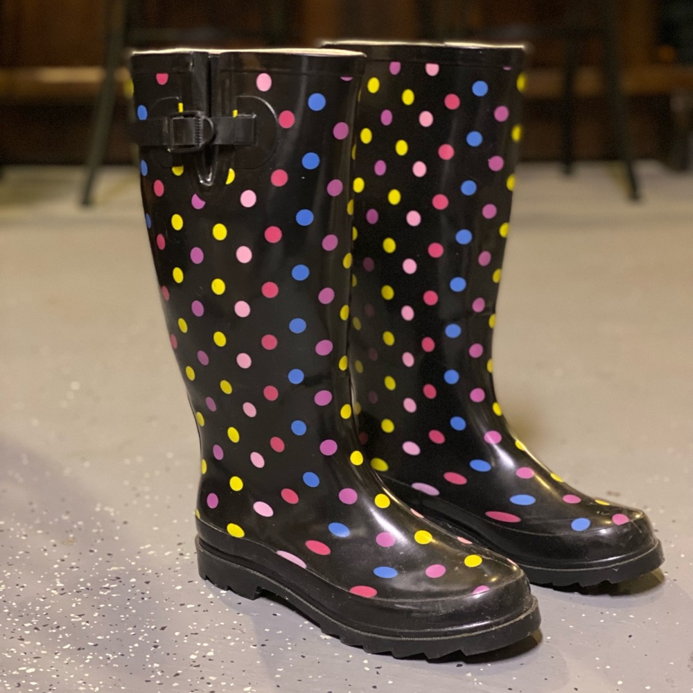 Polka dot rain boots worn once!